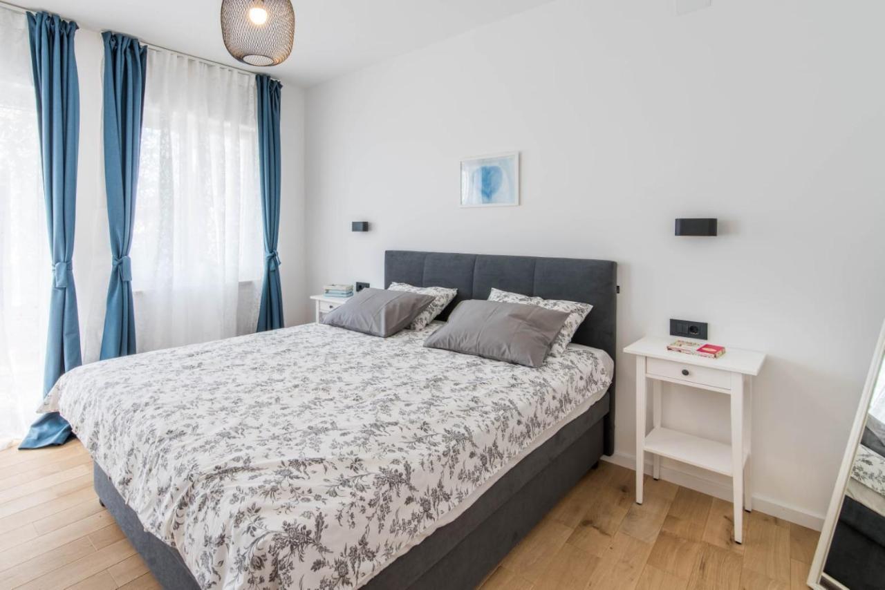 Marta Apartment โรวีน ภายนอก รูปภาพ